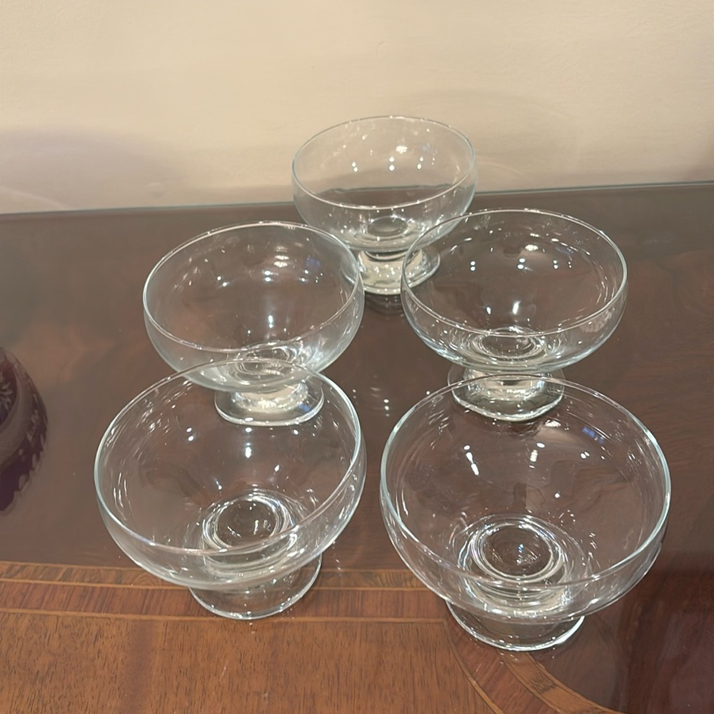 5 pedestal glass cups
